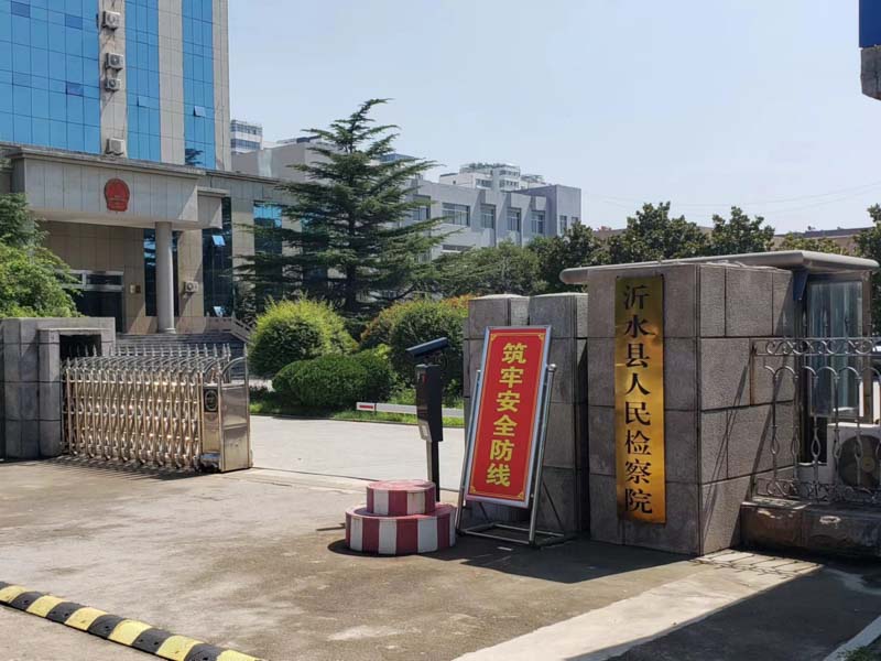 涉嫌故意傷害罪十天時間成功取保候?qū)彛∩虾Ｈ”：驅(qū)徛蓭煄私? src="/uploads/76/311.jpg"/></p>
<p>
　　一、法律規(guī)定
</p>
<p>
　　1.《中華人民共和國刑法》第234條規(guī)定：“故意傷害他人身體，致人重傷或者死亡的，處三年以上十年以下有期徒刑；致人重傷的，處十年以下有期徒刑；致人輕傷的，處三年以下有期徒刑或者拘役。”
</p>
<p>
　　2.《中華人民共和國刑事訴訟法》第53條規(guī)定：“被告人因犯罪被取保候?qū)彆r，必須向法院交納一定數(shù)額的保證金；如果被告人已經(jīng)交納的保證金不足以負(fù)擔(dān)他的生活費(fèi)用，可以減少保證金或者不交納保證金。”
</p>
<p>
　　二、案例分析
</p>
<p>
　　根據(jù)《中華人民共和國刑事訴訟法》第53條的規(guī)定，被告人因犯罪被取保候?qū)彆r，必須向法院交納一定數(shù)額的保證金。如果被告人已經(jīng)交納的保證金不足以負(fù)擔(dān)他的生活費(fèi)用，可以減少保證金或者不交納保證金。在本案中，由于張某已經(jīng)支付了一定的賠償金，因此法院可以考慮減少保證金或者不交納保證金。
</p>
<p>
　　根據(jù)《中華人民共和國刑法》第234條的規(guī)定，故意傷害他人身體，致人重傷或者死亡的，處三年以上十年以下有期徒刑；致人重傷的，處十年以下有期徒刑；致人輕傷的，處三年以下有期徒刑或者拘役。在本案中，張某被指控故意傷害他人身體，但受害人并未造成重傷或死亡，因此按照法律規(guī)定，其應(yīng)被處以三年以下有期徒刑或者拘役。
</p>
<p>
　　然而，考慮到張某已經(jīng)被取保候?qū)彛ＷC金的數(shù)額也已經(jīng)得到妥善處理，因此，本案的焦點(diǎn)是如何保證張某在接下來的十天內(nèi)不會逃避法律制裁，以及如何確保受害人的權(quán)益得到最大限度的保障。
</p>
<p>
　　為此，法院可以采取以下措施：
</p>
<p>
　　強(qiáng)制限制出境：法院可以對張某進(jìn)行強(qiáng)制限制出境的措施，以確保他不會擅自離開上海市。這需要由公安機(jī)關(guān)協(xié)助進(jìn)行監(jiān)管。
</p>
<p>
　　確定居住地：法院可以要求張某提供其確切的居住地址，并由公安機(jī)關(guān)進(jìn)行監(jiān)管。同時，法院可以要求張某每天向指定的公安機(jī)關(guān)報到，以確保其不會擅自逃離。
</p>
<p>
　　禁止接觸受害人：法院可以禁止張某接觸受害人及其家屬，以保障受害人的人身安全和權(quán)益。
</p>
<p>
　　交納保證金：盡管本案中張某已經(jīng)支付了賠償金，但是為了更好地確保其不會逃避法律制裁，法院可以要求張某交納一定數(shù)額的保證金。該保證金可以在取保候?qū)徠跐M后返還，或者作為罰款或賠償金的一部分。
</p>
<p style="TEXT-ALIGN: center"><img alt=