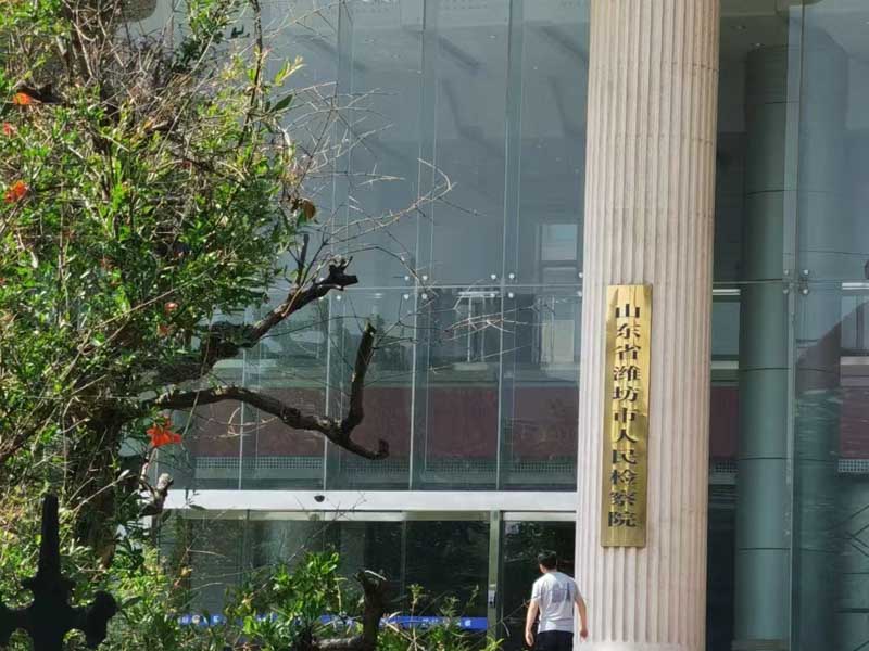 上海工傷律師來講講上班途中發(fā)生交通事故能否認定為工傷