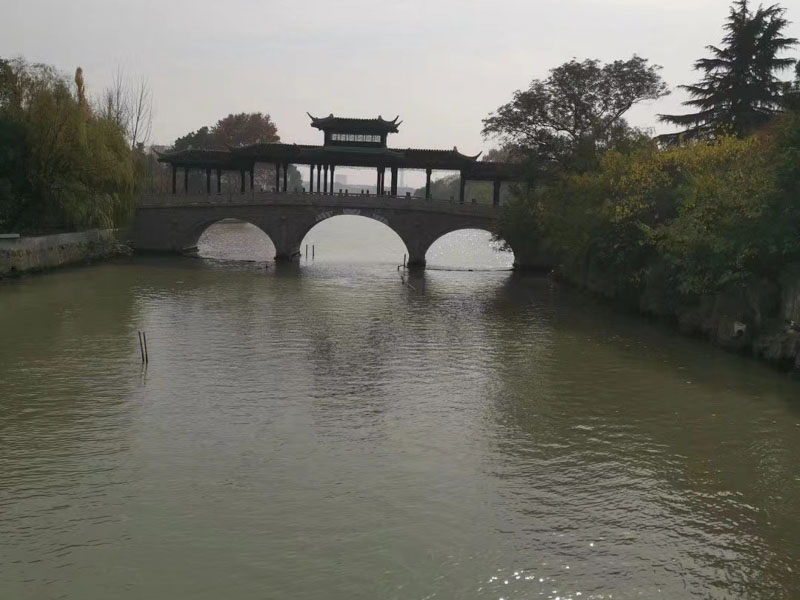 上海拆遷律師咨詢網(wǎng)專業(yè)律師解答：農(nóng)民宅基地翻蓋二層樓房,算違建嗎?