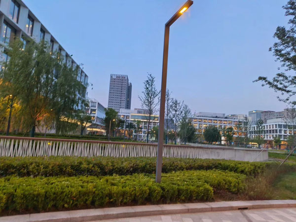 上海法律顧問來講講離婚后兩歲以上的孩子一般由誰撫養(yǎng)