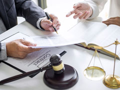 <b>嘉定區律師事務所解讀被打輕微傷誤工費賠償標準</b>